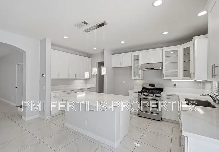 7167 Elsa Ct — Photo 12