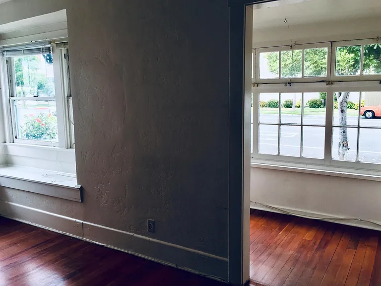 front bedroom and nook