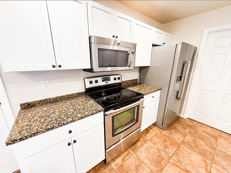 4007 Balmoral Dr — Photo 43