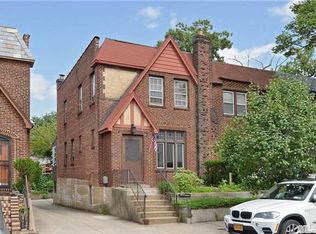 4039 172nd St, Flushing, NY 11358