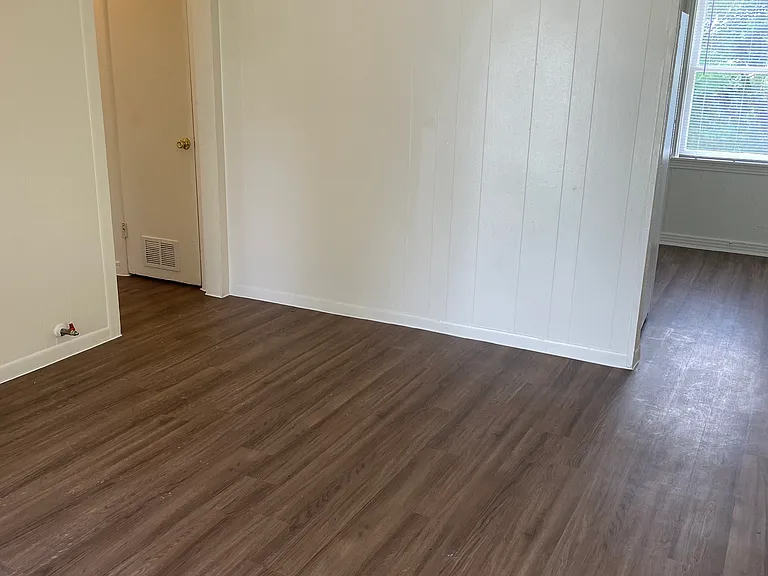 2707 W Avenue I — Photo 6