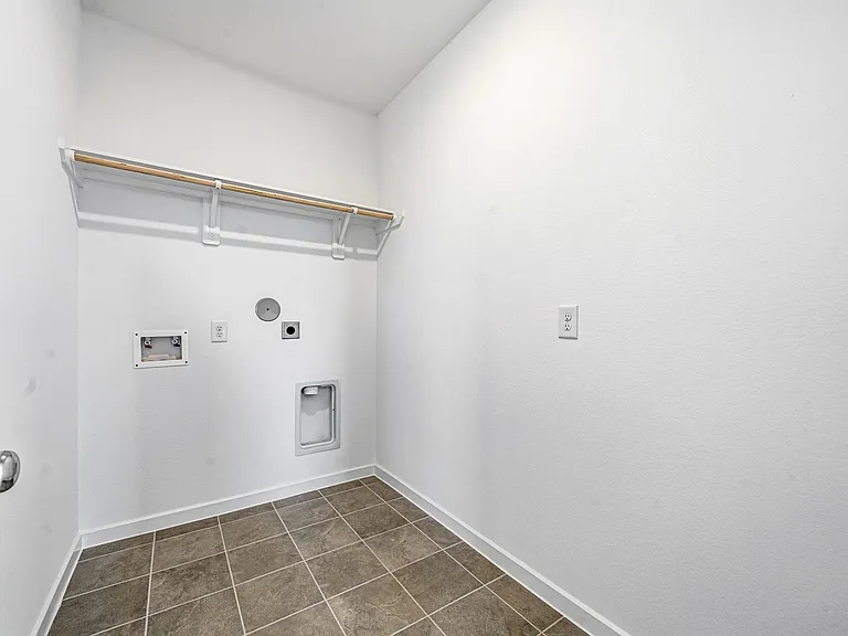 22135 Rangemore Dr — Photo 16