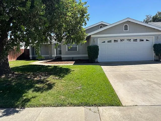 1001 Greenwood Ct photo 1