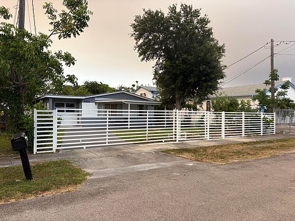 2nd image of 5421 SW 24th Street