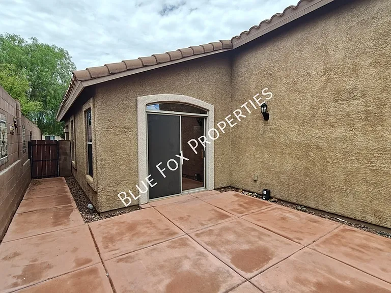10923 S Lake Gambusi Dr — Photo 2
