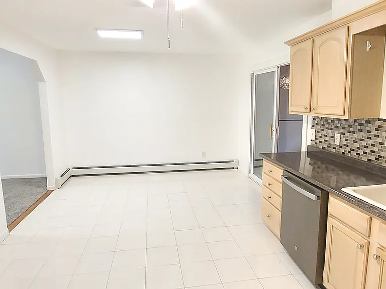 125 Washington Ave N #1 — Photo 4