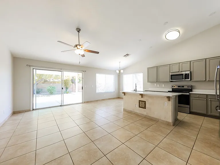 1419 W Villa Theresa Dr — Photo 8