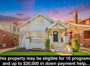 1415 Nottingham Rd, Grosse Pointe Park, MI 48230