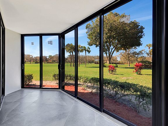 5th image of 15327 Strathearn Drive #10803
