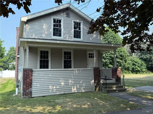 85 E 10 1/2 St, Oswego, NY 13126