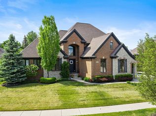 13249 Hawk Dr, Shelby Township, MI 48315