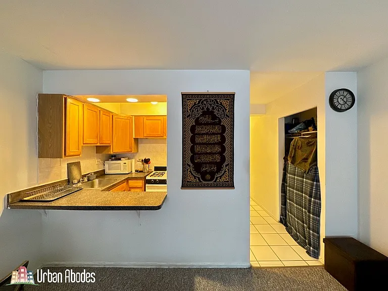 6830 N Sheridan Rd #305 — Photo 6