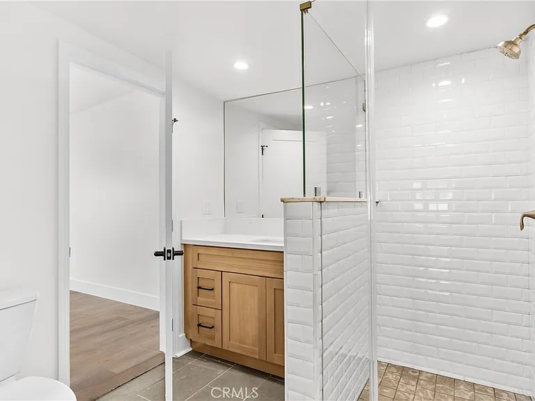 2057 E Villa St — Photo 10