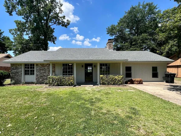 2481 Whip Poor Will Dr, Greenville, MS 38701