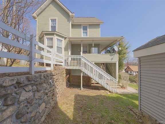 3rd image of 46 Wayne Avenue
