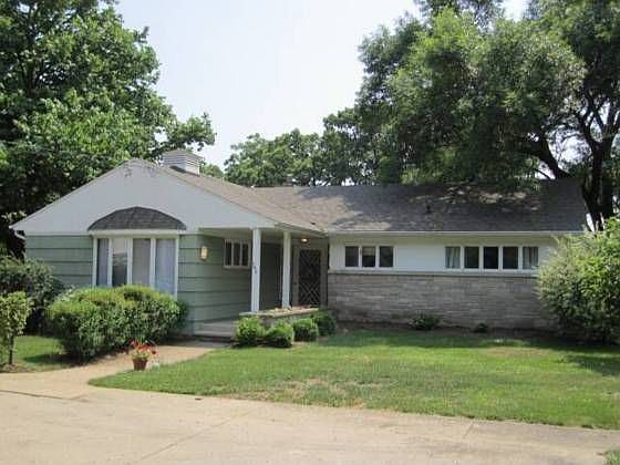 1st image of 760 Glen Ave