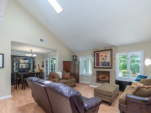 5th image of 51 Cypress Marsh Dr