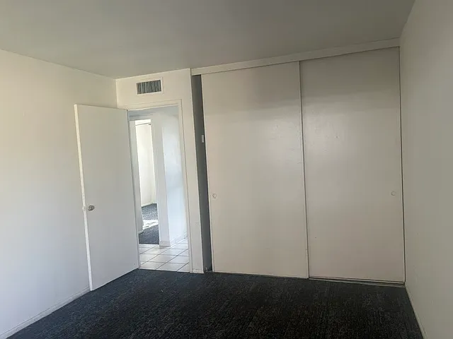 5224 W Windsor Ave — Photo 5