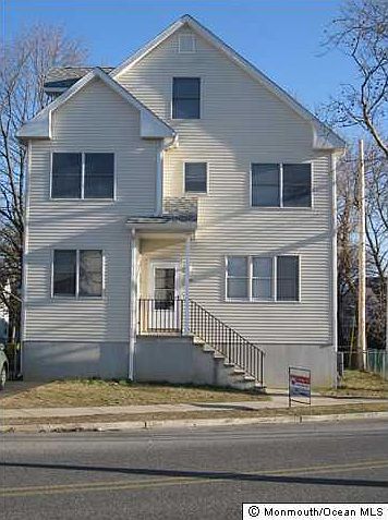 2nd image of 465 Park Ave