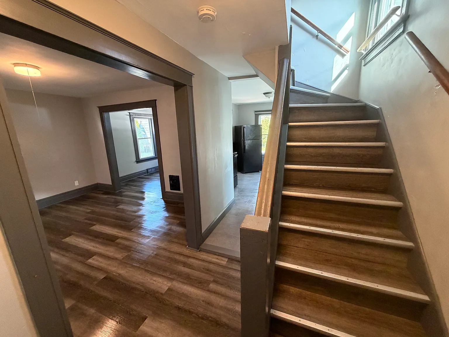 2 bed, $1,350 — Photo 2