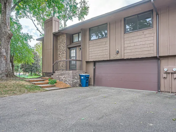 1254 Bridle Path Ct, White Bear Township, MN 55110