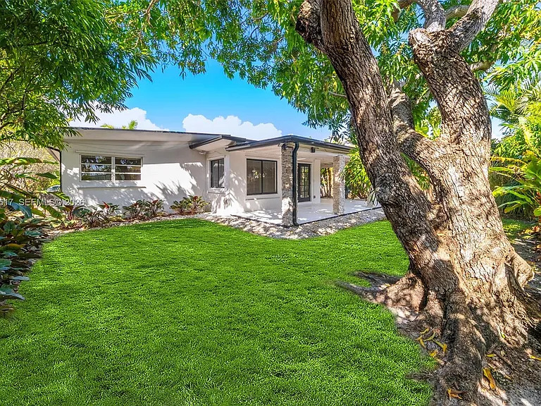 7525 Adventure Ave — Photo 24