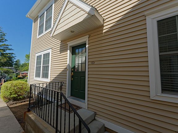 2nd image of 1112 Western Ave #6