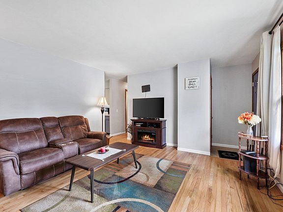 5th image of 818 Northland Dr