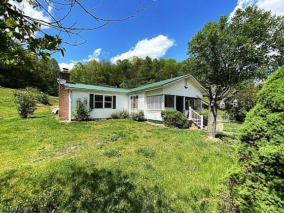 2nd image of 2174 Middle Fork Rd