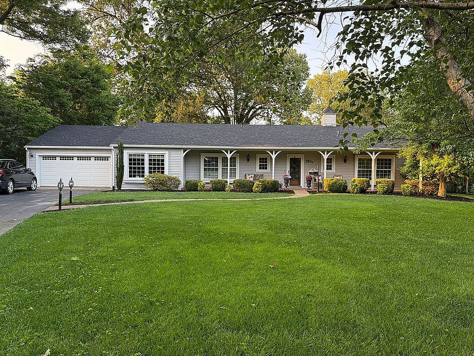 1st image of 1915 Clinton Pl E