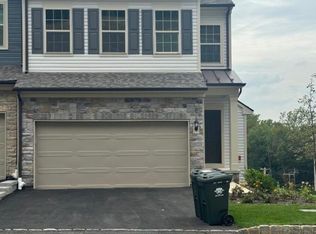 8 General Winds Way, Lake Hopatcong, NJ 07849