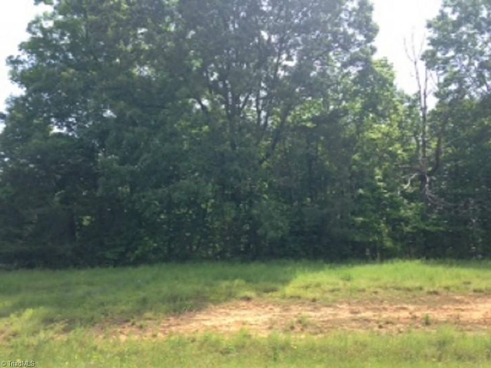 1st image of 202 Beech Bend Ln