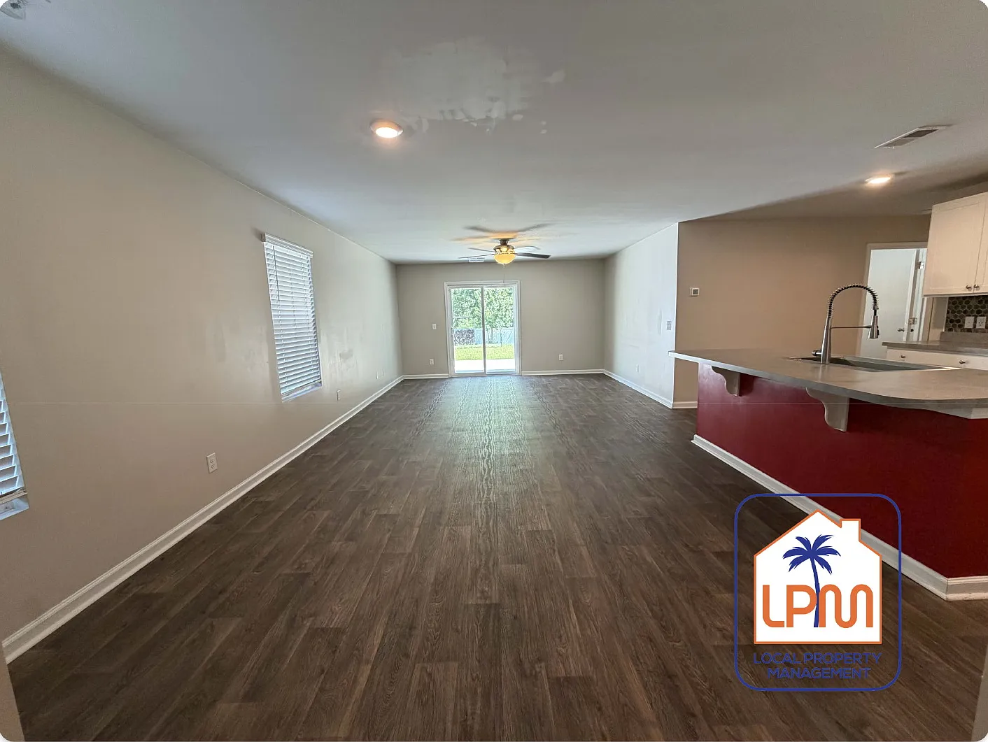 5 bed, 3.0 bath, 2361 sqft, $2,900 — Photo 4