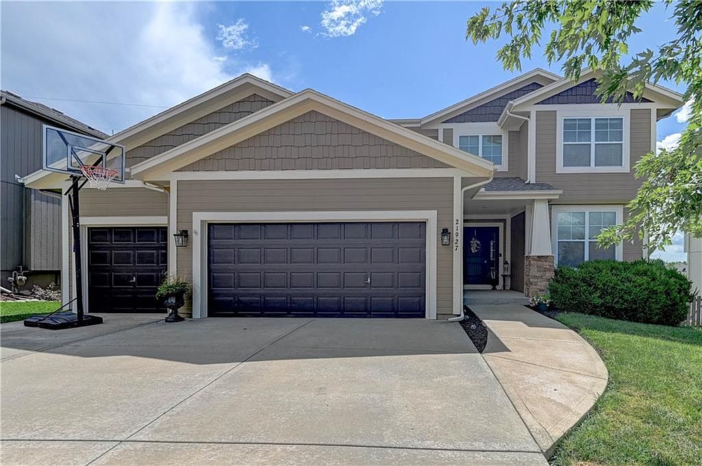 21927 W 96th St, Lenexa, KS 66220 | Zillow