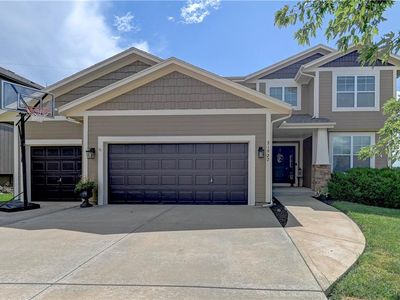 21927 W 96th St, Lenexa, KS, 66220