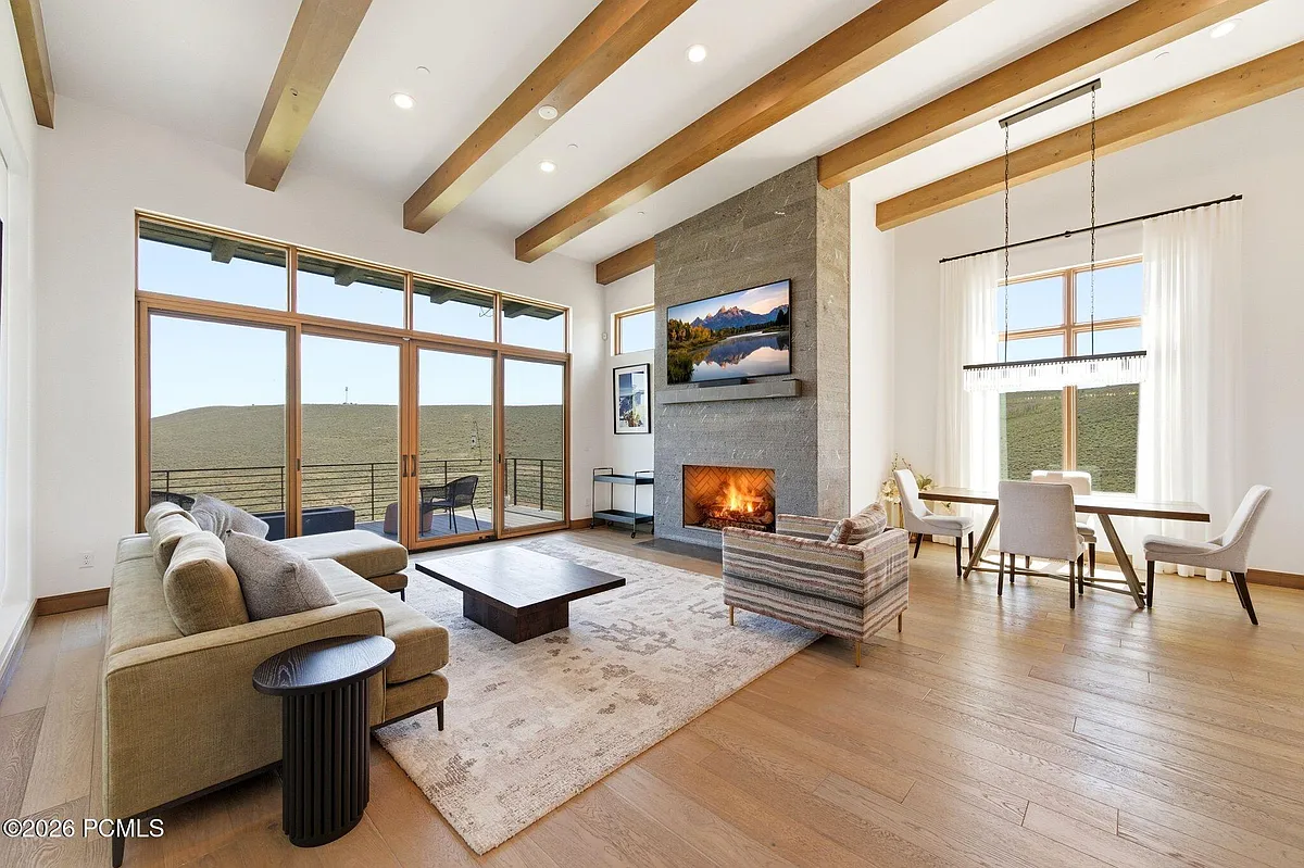 Building Photo - 7036 Golden Bear Loop W