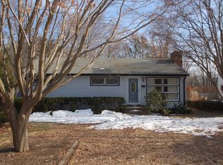 195 Lynnbrook Rd, Fairfield, CT 06825