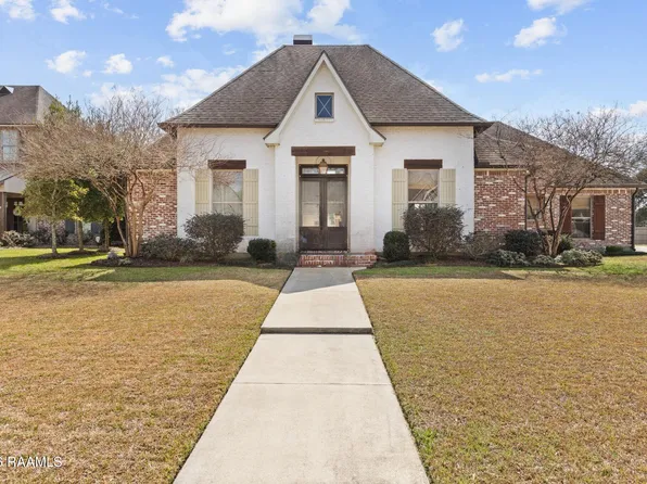 112 Grandview Terrace Dr, Youngsville, LA 70592