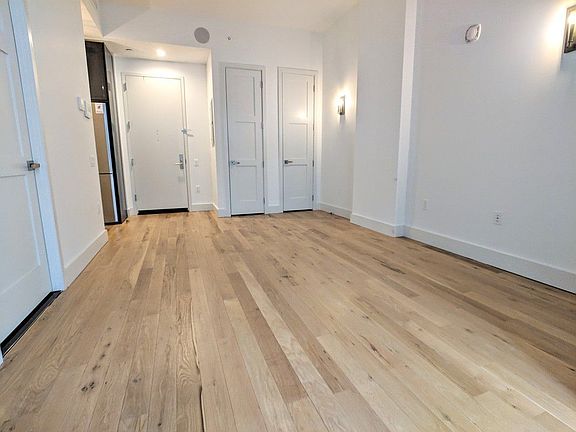 5th image of 4121 28th St APT 7G