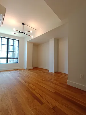 Rented by City Vista Inc | media 33