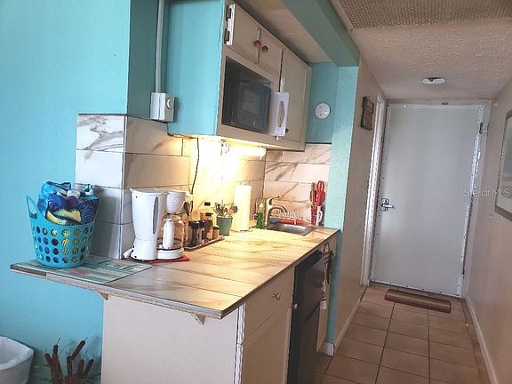 4th image of 219 S Atlantic Ave #218