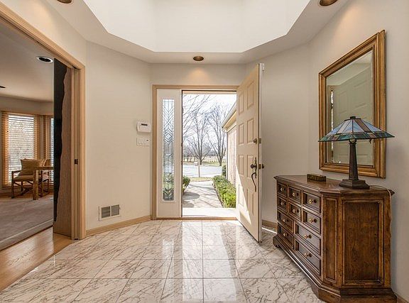 2nd image of 709 Carlyle Ct