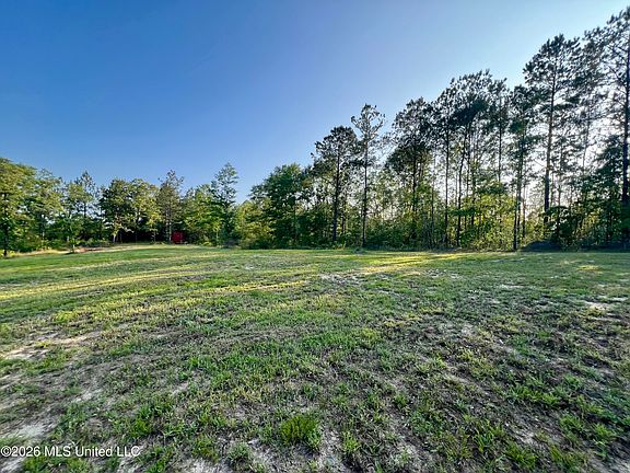 2nd image of 118 Robert Rhodes Rd