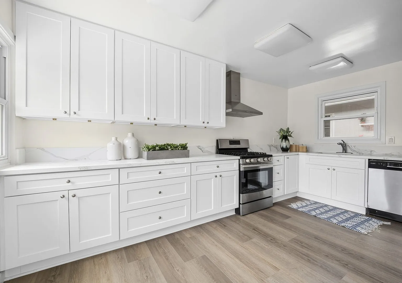 Showing Times: to schedule a viewing, please contact us — Photo 1