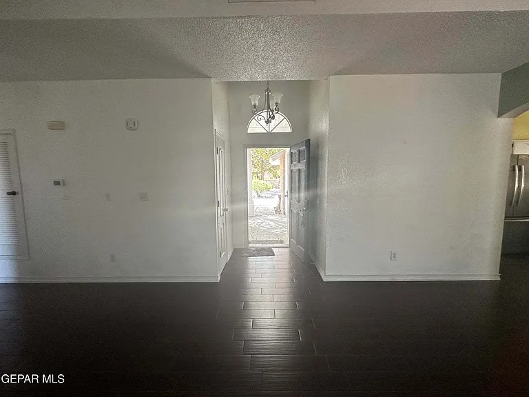408 Hadley Pl — Photo 15