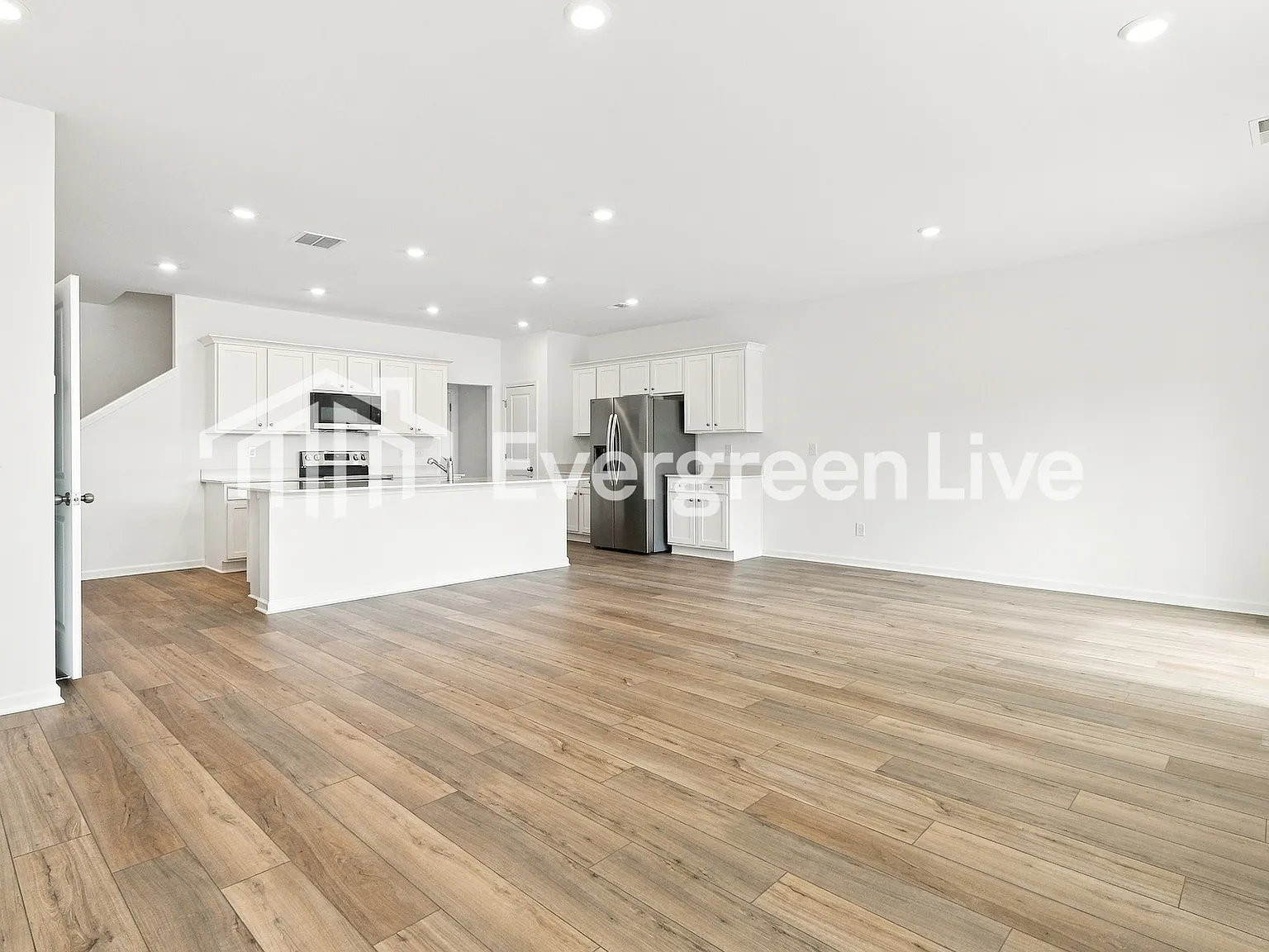 3 bed, 2.5 bath, 1846 sqft, $2,135 — Photo 4