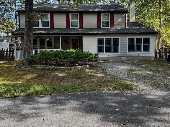 3rd image of 18 Grist Mill Pl