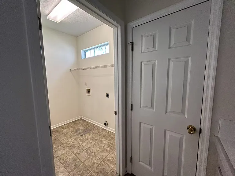 215 Spring Lake Dr — Photo 30
