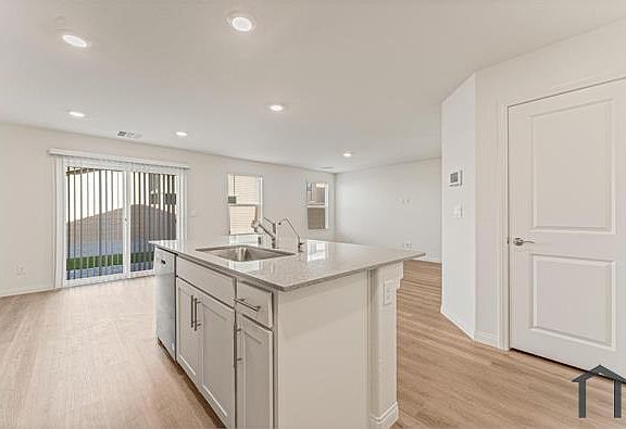 2nd image of 5709 Serene Rock St