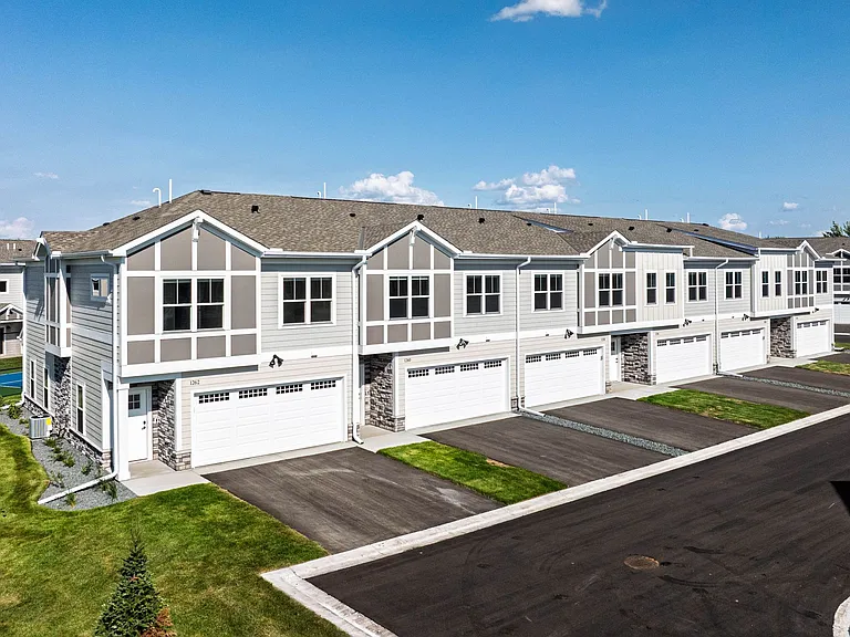 Gateway Court Townhomes — Photo 12